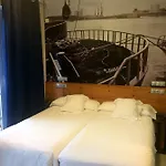 Hosteria Santander לינה וארוחת בוקר 3*